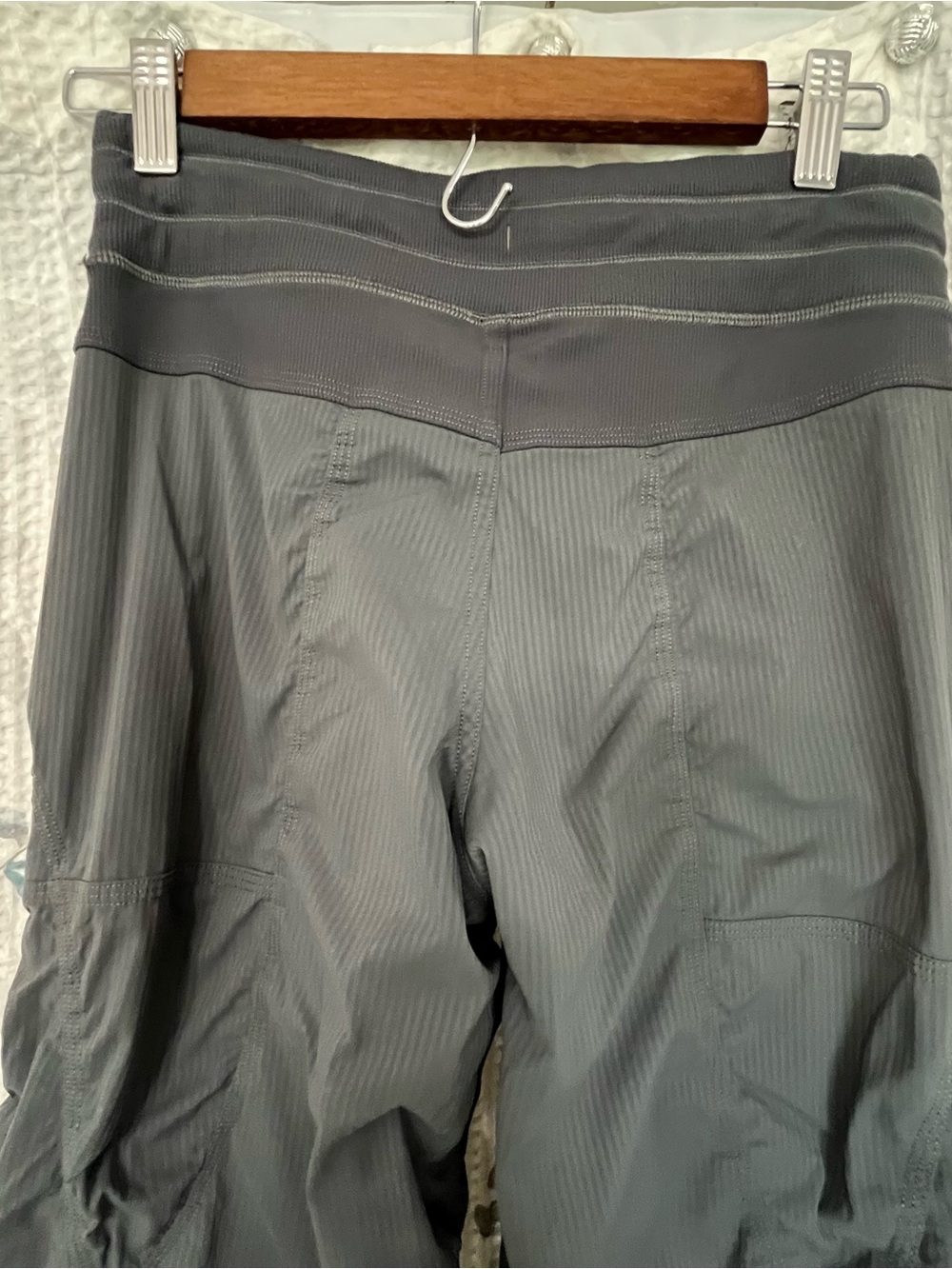 lululemon athletica Dance Studio Gray Women's Drawstring Pants. Size 4 - Picture 5 of 7